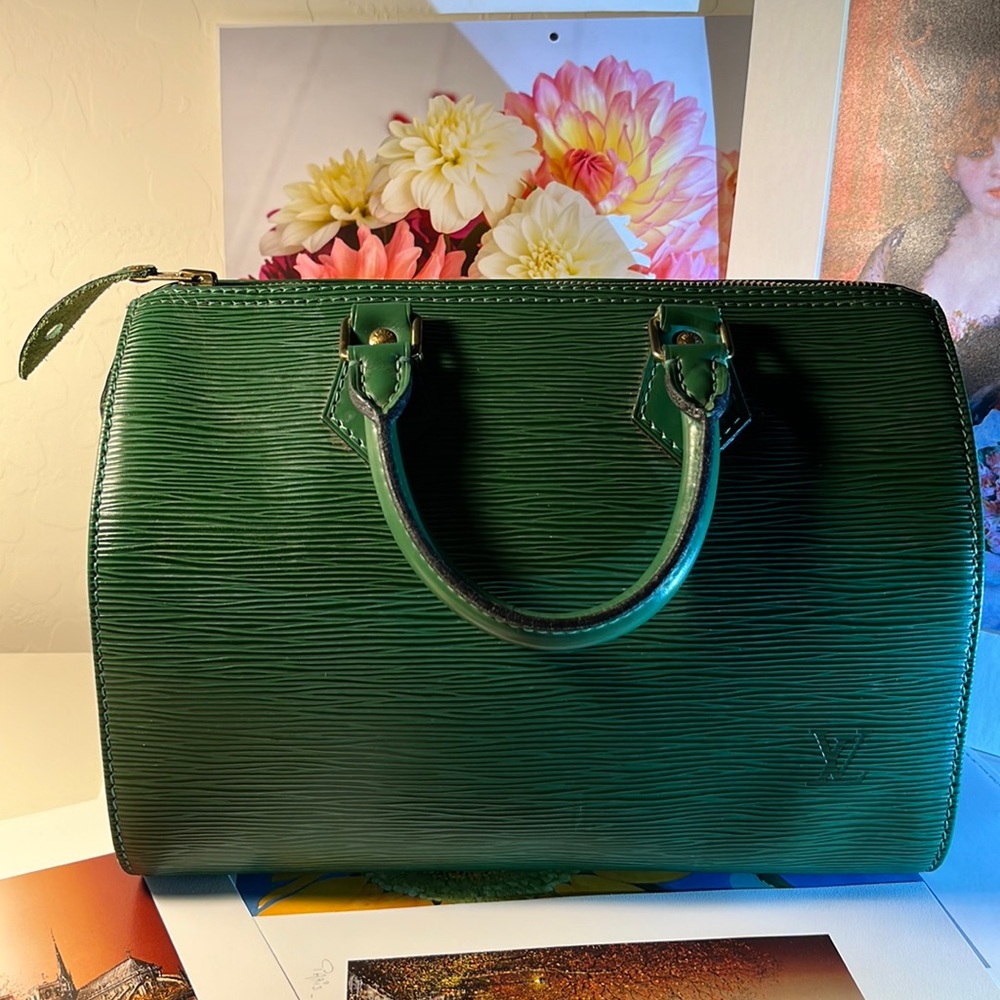 Louis Vuitton Epi Speedy 25.